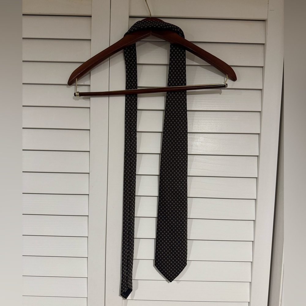 Mario Lorenzo Tie